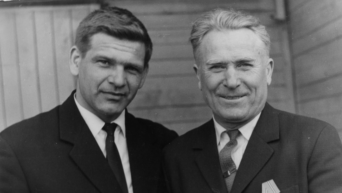 Станислав Возняк и его тренер Павел Лимарь. 1960 год. Станислав Возняк и его тренер Павел Лимарь. 1960 год