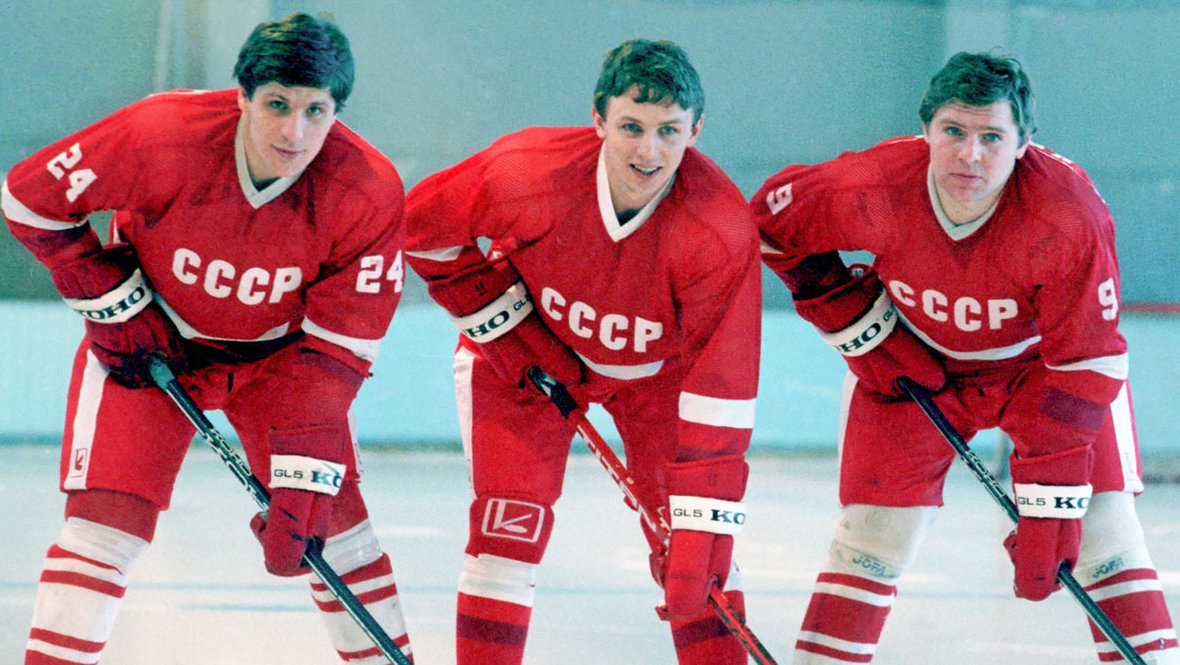 Хоккеисты Сергей Макаров, Игорь Ларионов и Владимир Крутов