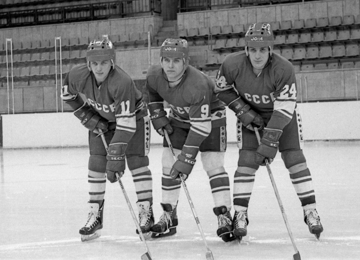Игорь Ларионов, Владимир Крутов и Сергей Макаров. Хоккеисты Игорь Ларионов, Владимир Крутов и Сергей Макаров