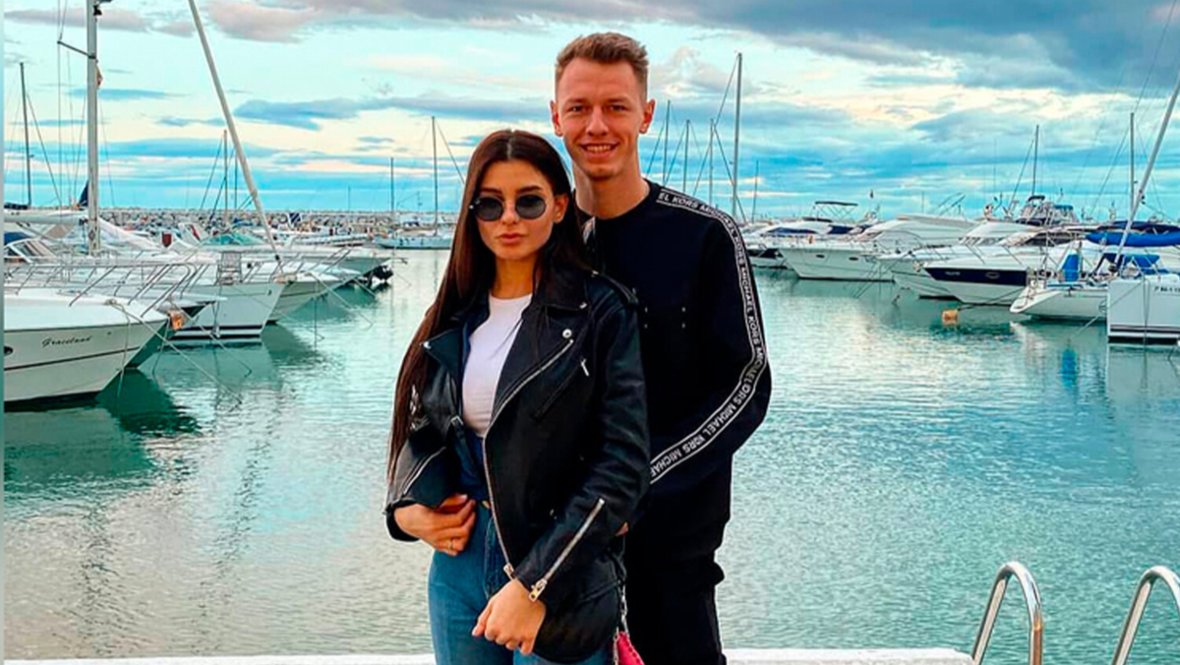 Матвей Сафонов с бывшей женой Анастасией.