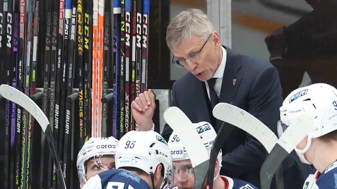 Игорь Ларионов. Главный тренер СКА Игорь Ларионов