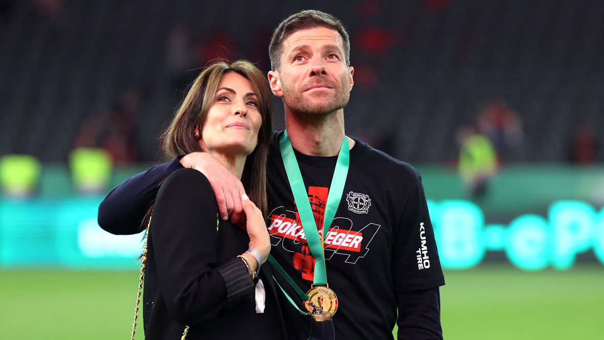 Хаби Алонсо и его супруга Нагоре Аранбуру. Главный тренер «Реала» Хаби Алонсо и его жена Нагоре Аранбуру