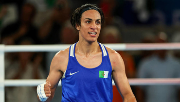 Писательница Роулинг призвала лишить интерсекс-боксершу Хелиф золотой медали Олимпиады