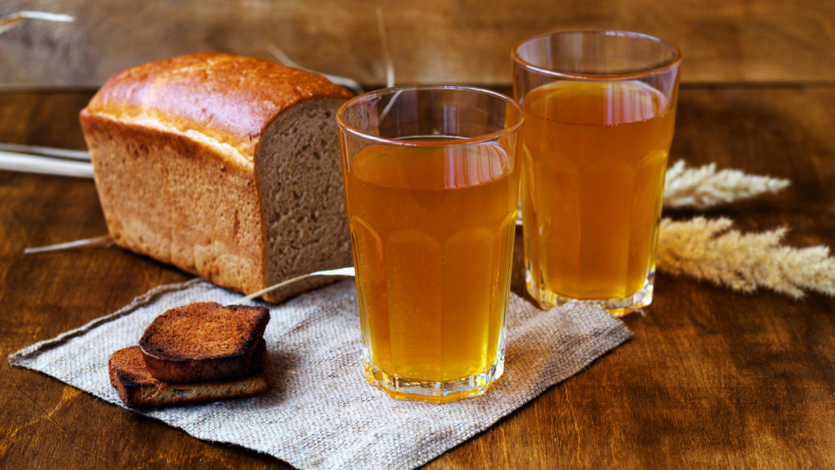 Квас в стаканах