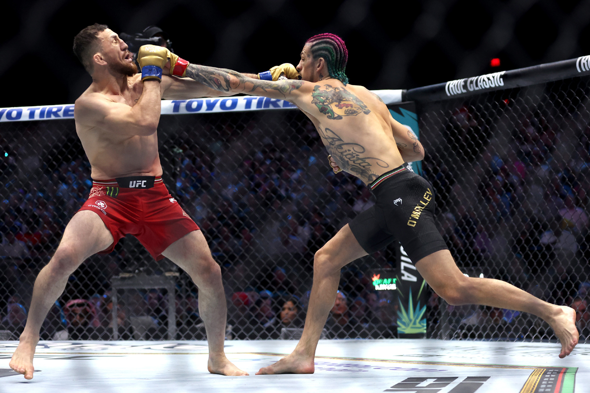 Бойцы ММА Мераб Двалишвили и Шон О'Мэлли. 14 сентября 2024 года