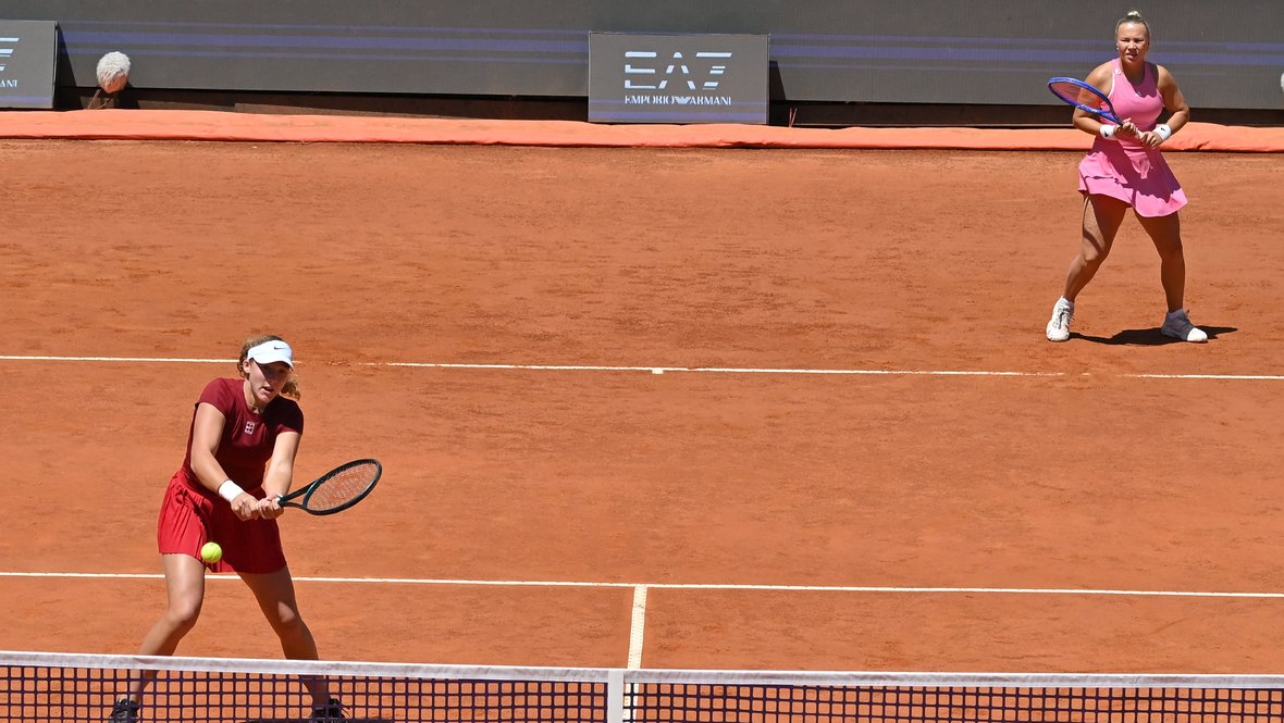 Мирра Андреева и Диана Шнайдер.