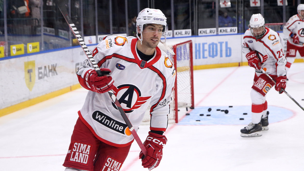 Джесси Блэкер.