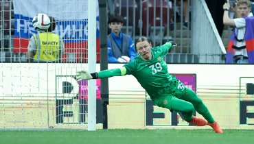 Матвей Сафонов в матче Россия — Нигерия (1:1) 6 июня.