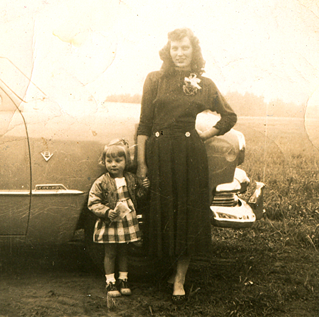 Лоретта Линн с дочерью Бетти Сью. Лоретта Линн с дочерью Бетти Сью.