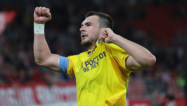 «Станкович так уговаривал — сумасшедший прессинг! Но я уже выбрал «Локомотив». Первое интервью Комличенко после трансфера