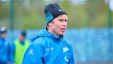 Игрок «Зенита-2» чуть не погиб во время матча. Его чудом спасли клубные врачи