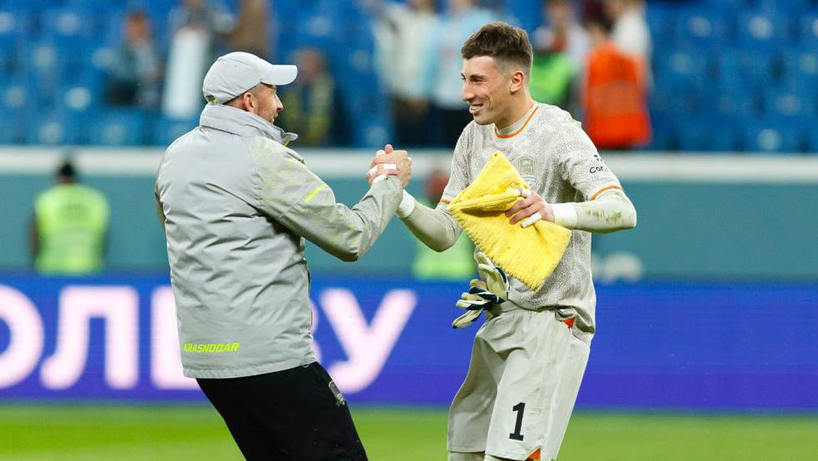 Станислав Агкацев и Михаил Савченко.