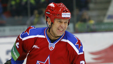 «Шойгу и Лавров взяли меня на слабо». Фетисов объяснил, почему вышел на лед в матче КХЛ в 51 год