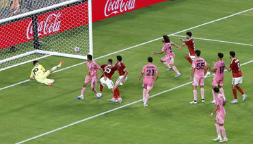 Сэйв вратаря «Интер Майами» Оскара Устари в матче с «Аль-Ахли».