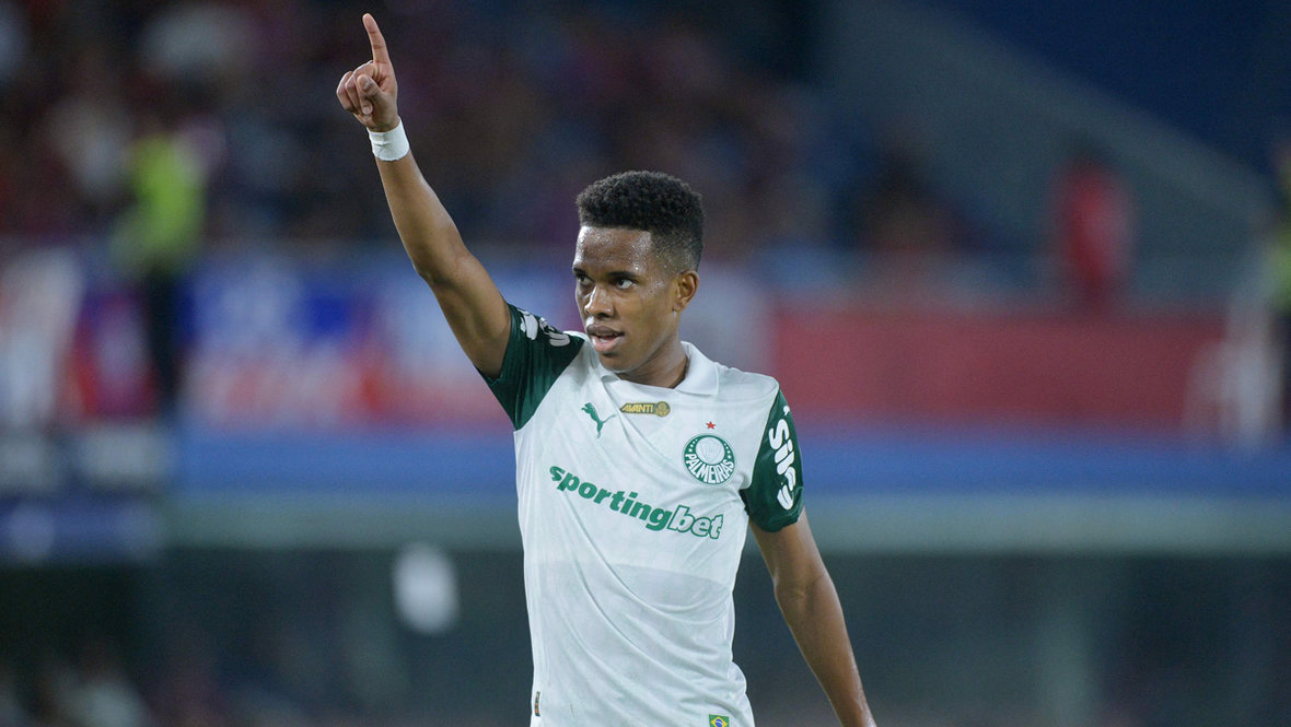 Эстевао Виллиан. Футболист «Палмейрас» Эстевао Виллиан