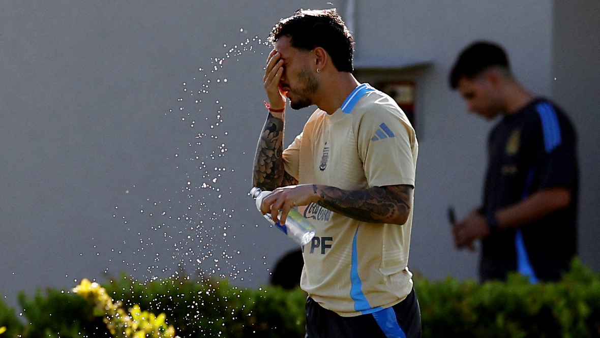 Леандро Паредес.