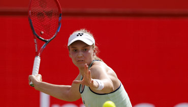 Рыбакина вышла в четвертьфинал турнира в Берлине и сыграет с Соболенко