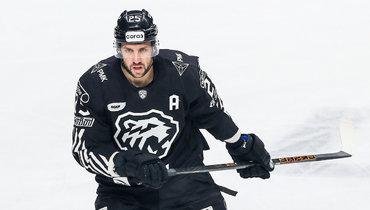 «Хоккей «Локомотива» может быть скучным, но он дал результат». Интервью форварда «Трактора» Жаркова