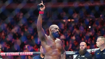 Джон Джонс.