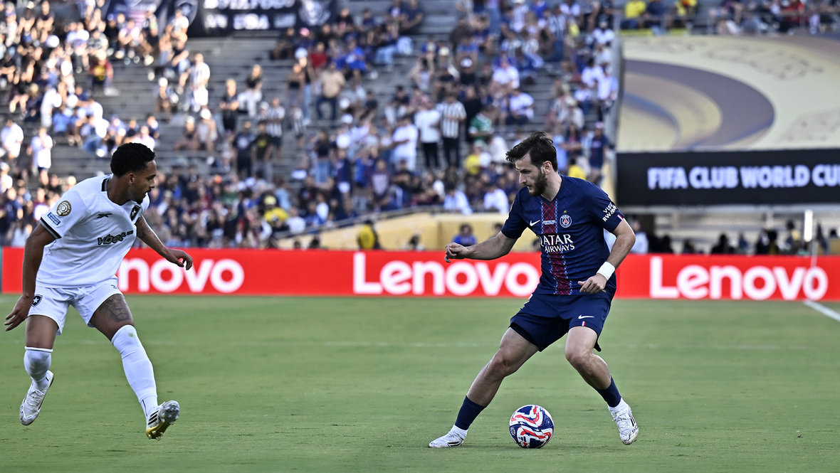 Хвича Кварацхелия («ПСЖ»).