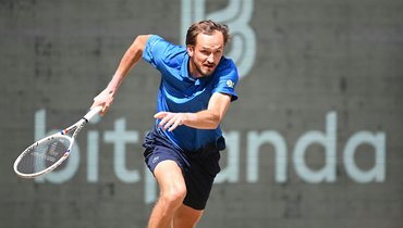 Медведев выходит из сумрака. Похоже, Даниил неплохо готов к Уимблдону