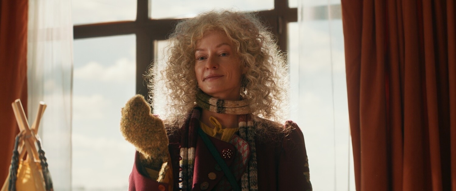 Кадр из фильма «Яга на нашу голову», реж. Александр Войтинский, Студия +1, НМГ кинопрокат