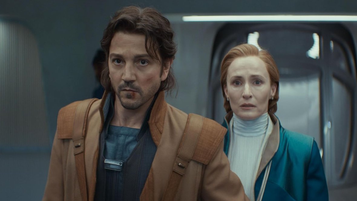 Кадр из сериала «Андор», реж. Apиэль Kлeймaн, Янyc Meц, Aлoнco Pyиcпaлacиoca, Disney+