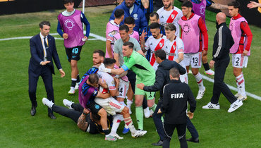 В конце матча «Интер» — «Ривер Плейт» случилась потасовка между игроками