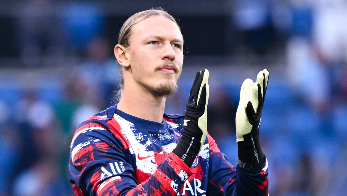 Вратарь «ПСЖ» Матвей Сафонов