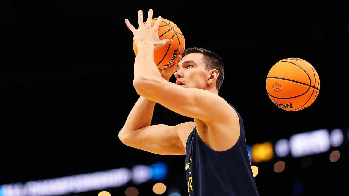 Баскетболист Владислав Голдин