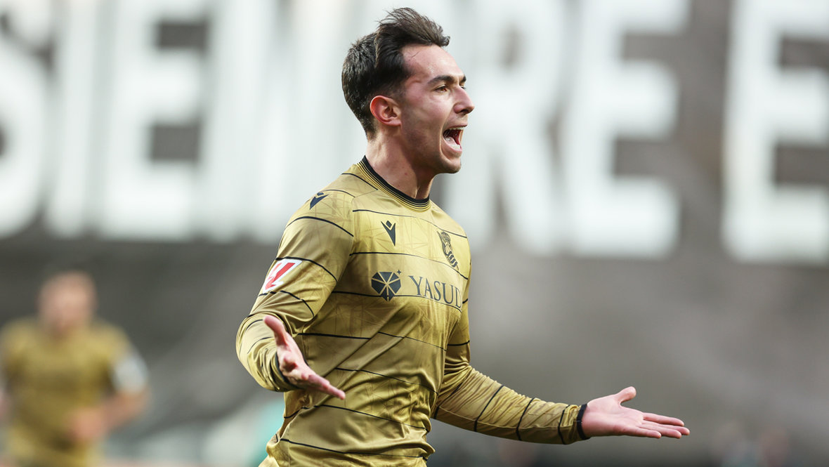 Мартин Субименди. Футболист «Реал Сосьедад» Мартин Субименди