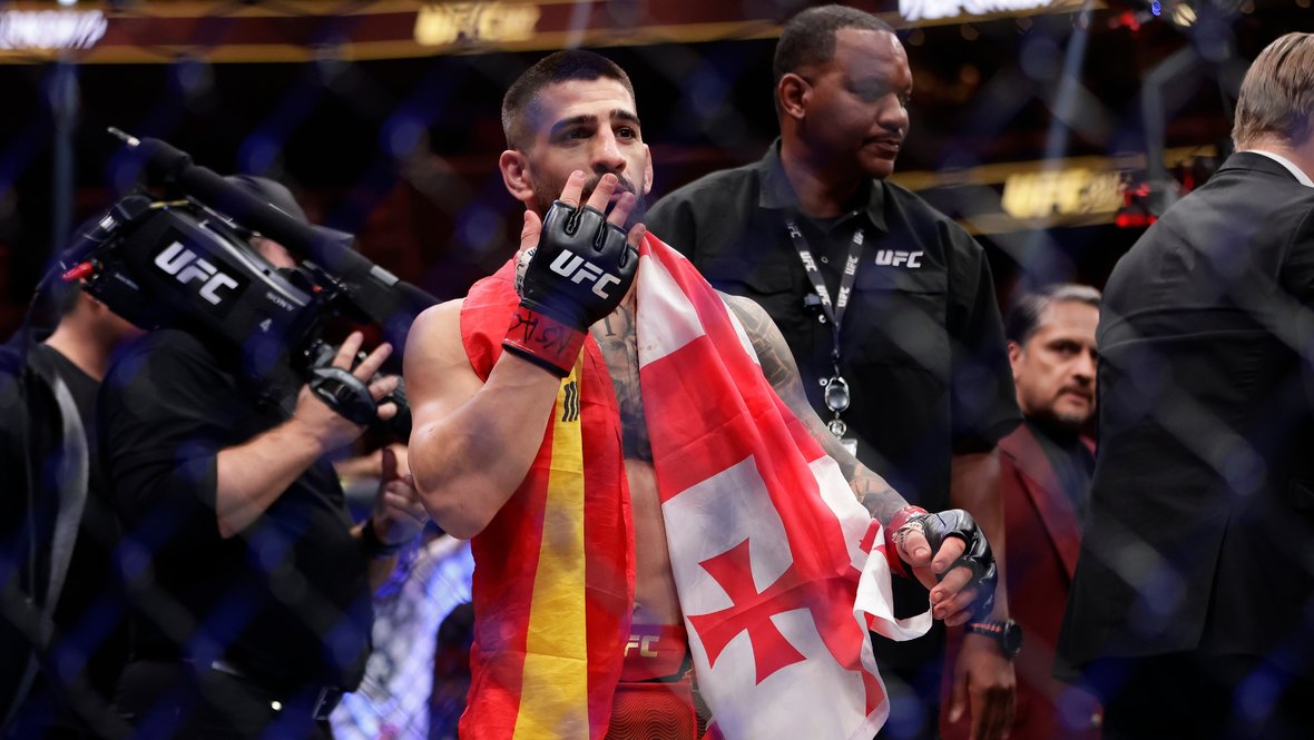 Илия Топурия.