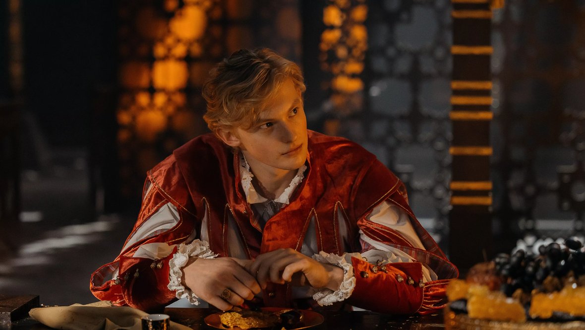 Кадр из сериала «Этерна», реж. Сергей Трофимов, Кинопоиск