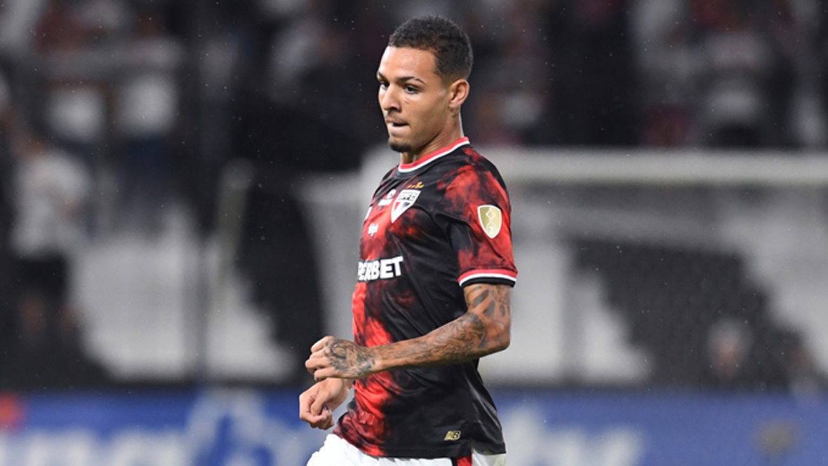 Матеус Алвес. Футболист «Сан-Паулу» Матеус Алвес