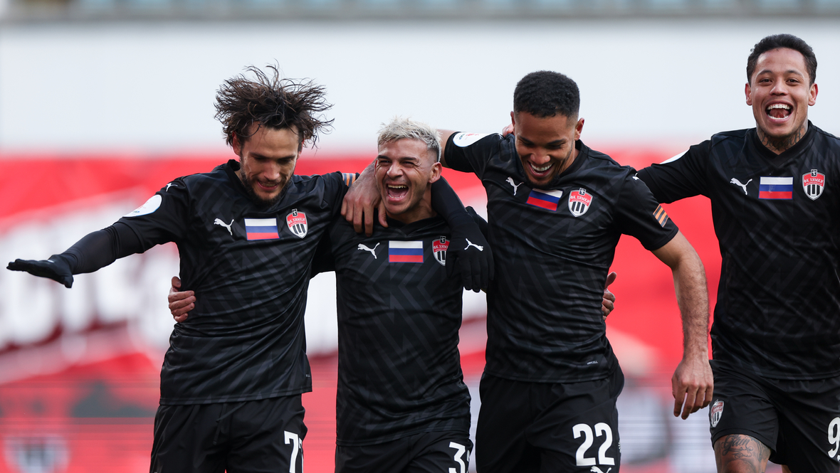 Алекс Корредера, Лукас Вера, Роберт Мехия и Ориньо.