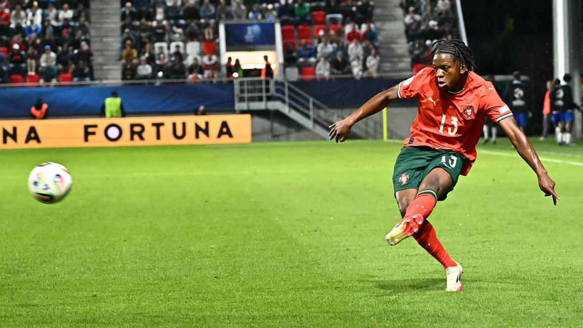 Флавиу Назинью. Футболист сборной Португалии Флавиу Назинью