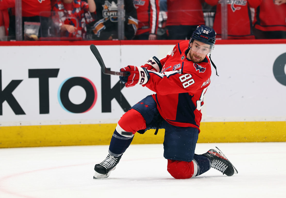 Эндрю Манджапане. Хоккеист Эндрю Манджапане