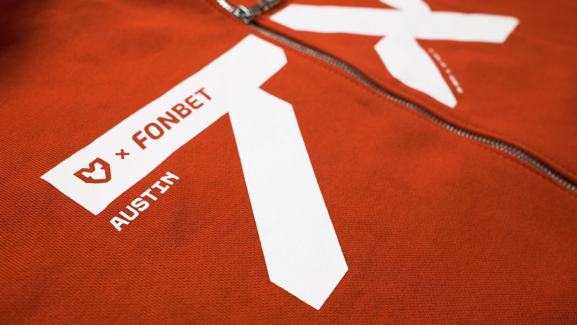 Лимитированная коллекция мерча от FONBET и MOUZ.