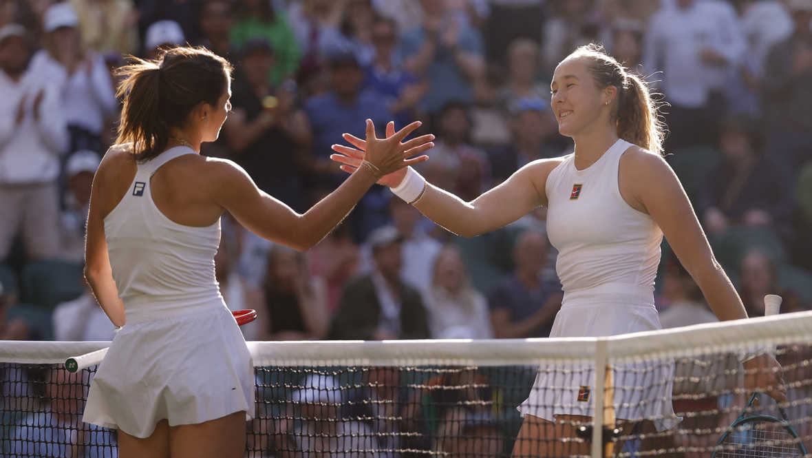 Мирра Андреева и Эмма Наварро.