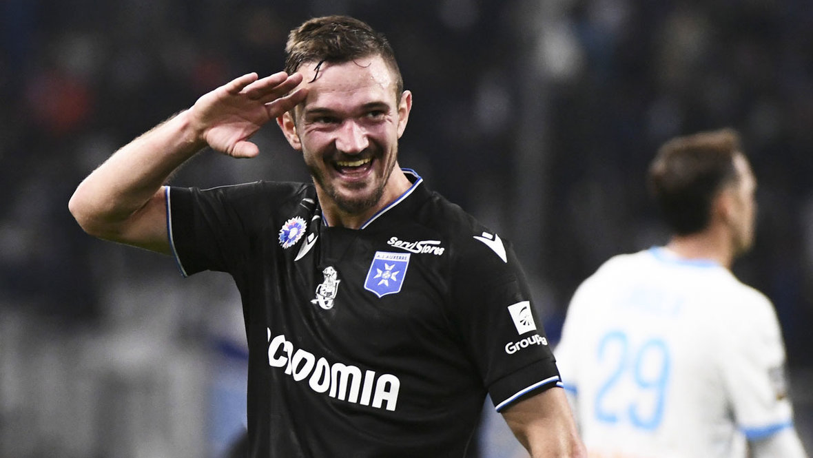 Футболист Гаэтан Перрен