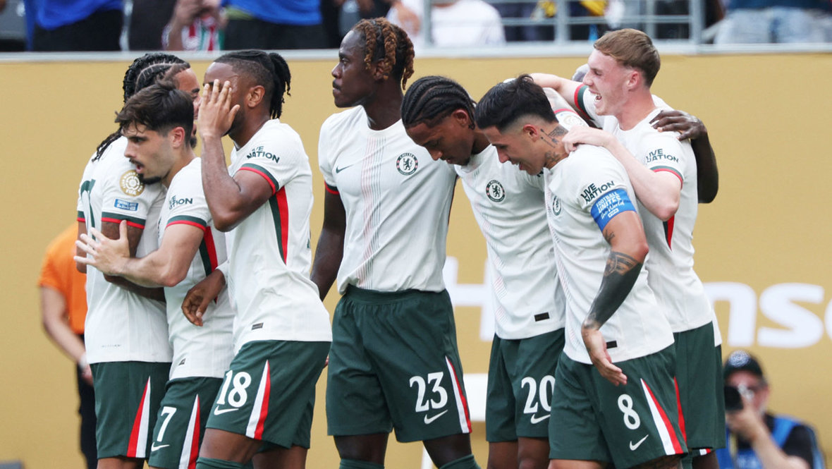Футболисты «Челси» празднуют гол в матче клубного чемпионата мира против «Флуминенсе» (2:0).