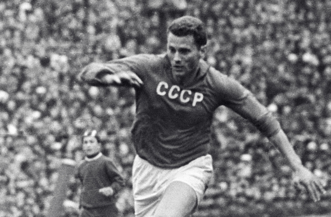 Виктор Понедельник.