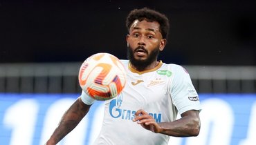 А когда вернется Вендел? Он продолжает играть в футбол в Бразилии, хотя его ждут в «Зените»