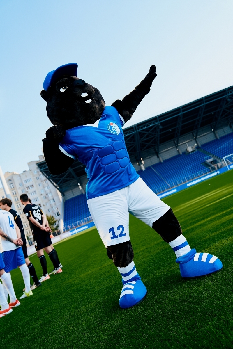 Бобр — маскот «Факела».