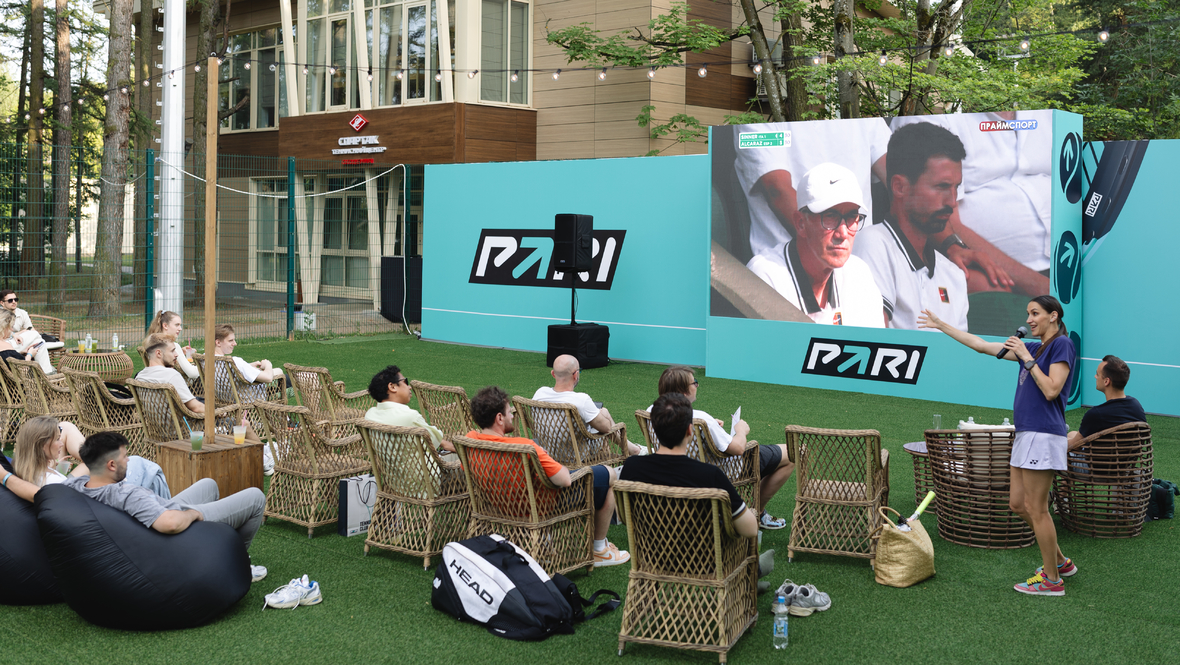 PARI Tennis Cup.