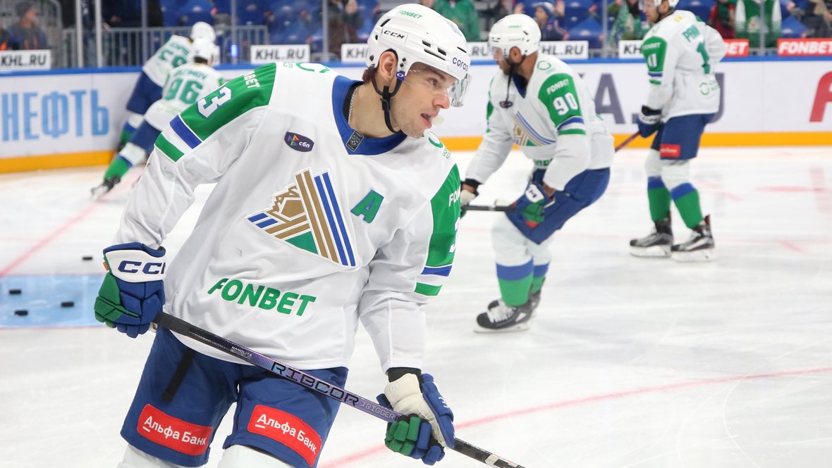 Михаил Науменков.