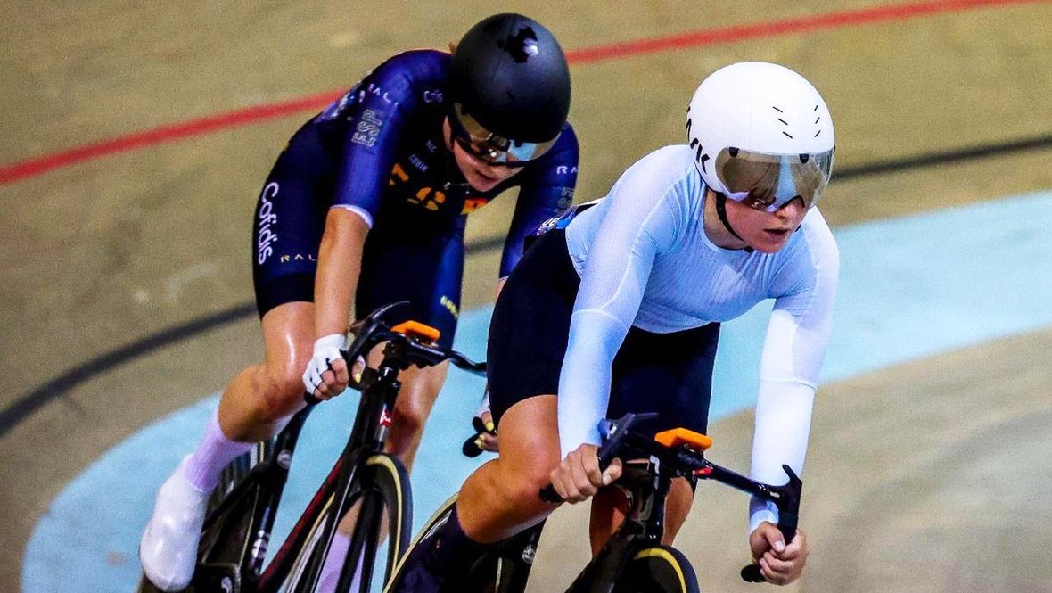 Валерия Валгонен (справа). Велосипедистка Валерия Валгонен