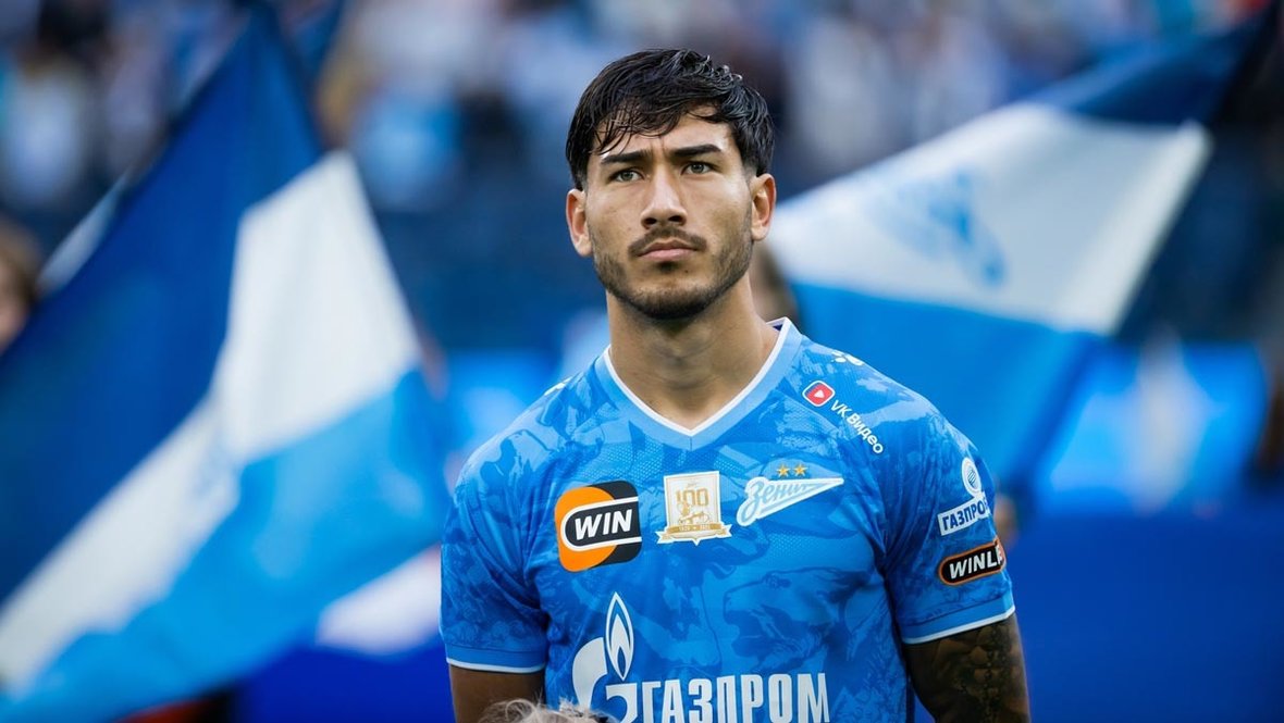 Роман Вега. Футболист «Зенита» Роман Вега