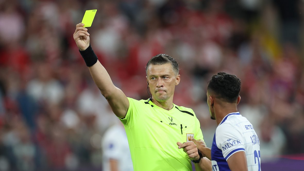 Василий Казарцев.