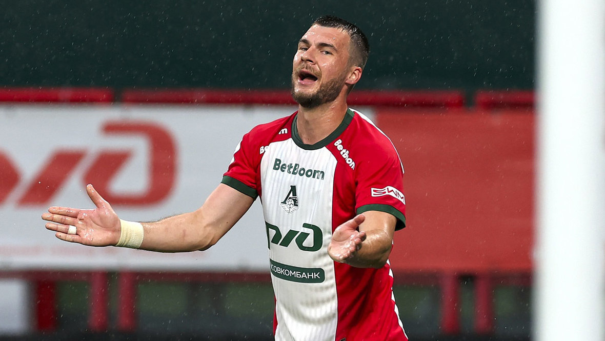 Николай Комличенко. Футболист «Локомотива» Николай Комличенко